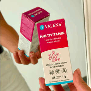 Multivitamin ustno pršilo predstavlja kompleks esencialnih vitaminov za vso družino